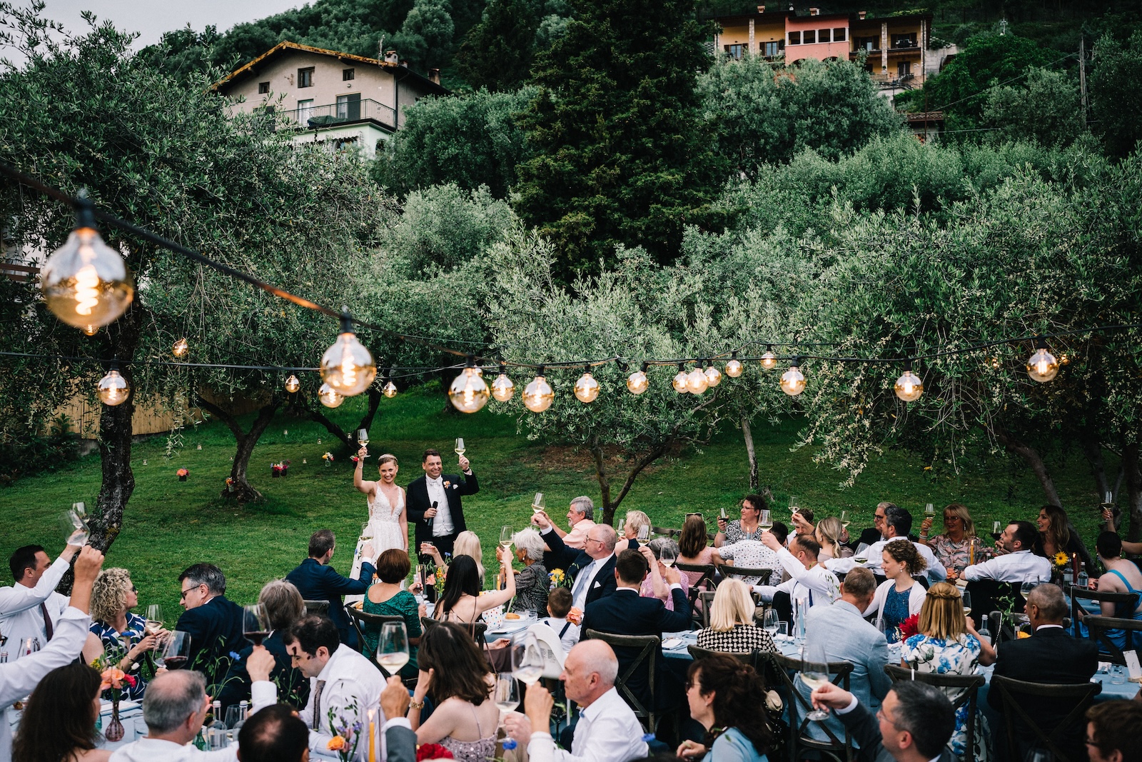 Destination Wedding Castello Oldofredi cheers