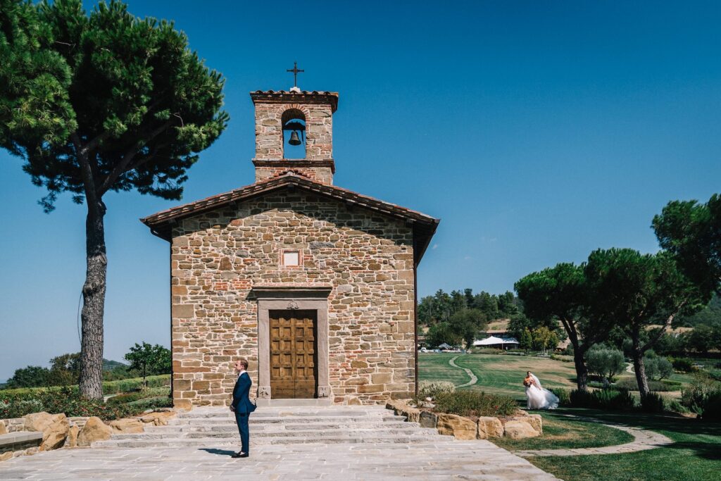 Wedding at Borghi dell'Eremofirst lookborghi dell'eremo